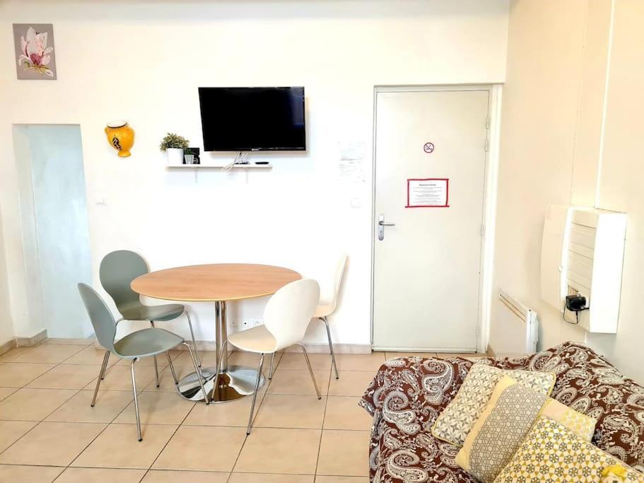 Appartement 4 Voyageurs Avec Terrasse - Wifi قرقشونه المظهر الخارجي الصورة